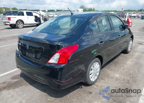 2016 Nissan Versa 1.6 S z USA, uszkodzony, nr VIN 3N1CN7AP0GL826205